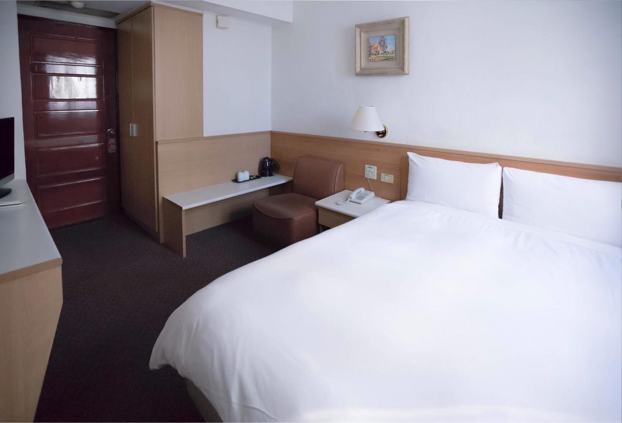 Tien Chin Hotel Тайпей Екстериор снимка