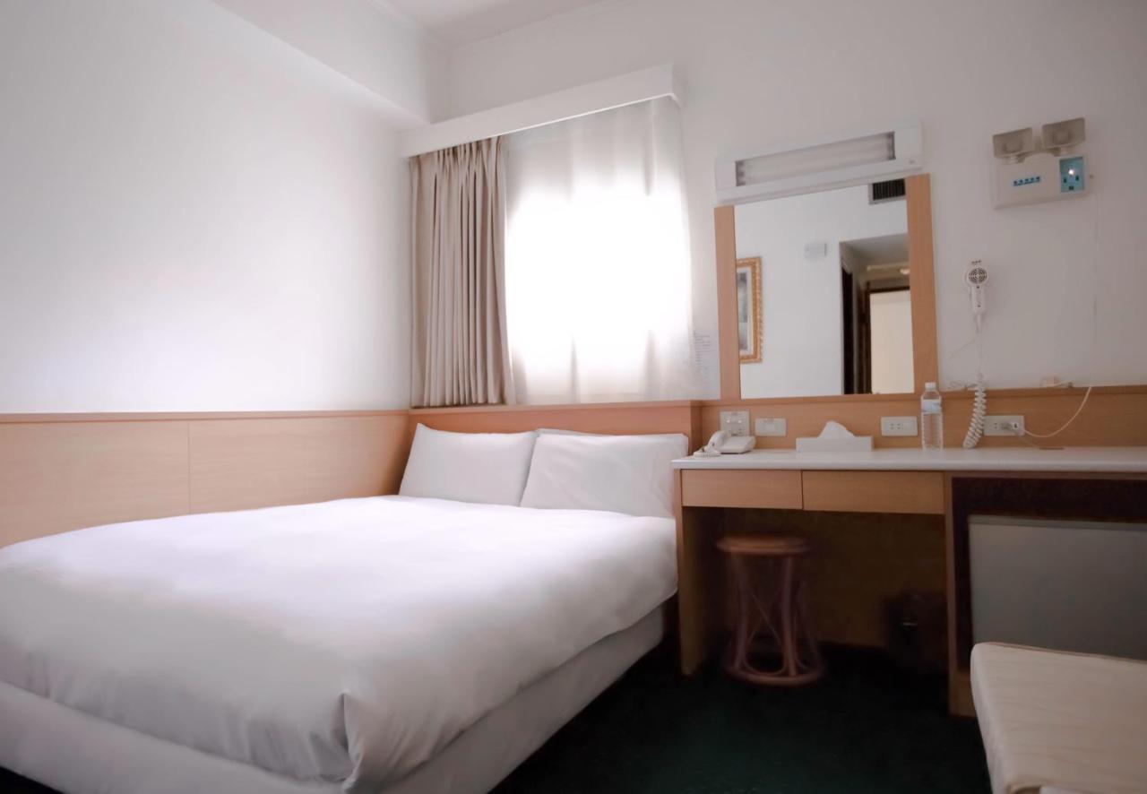 Tien Chin Hotel Тайпей Екстериор снимка