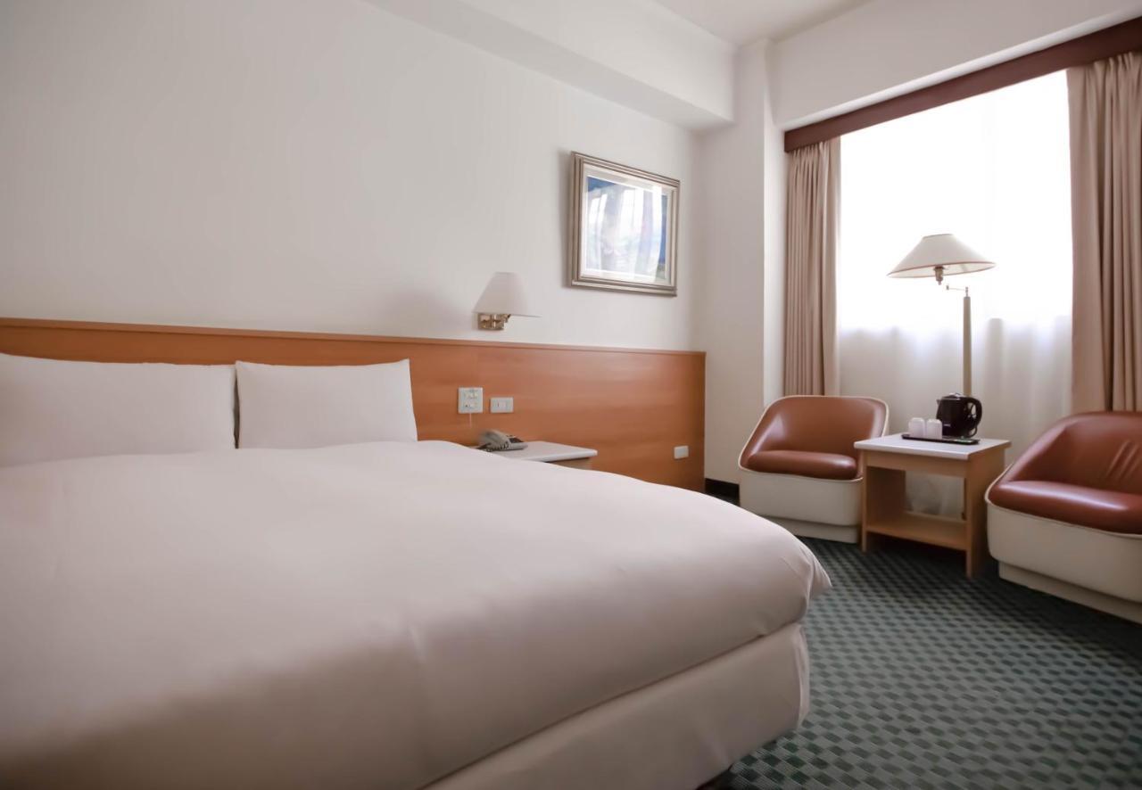 Tien Chin Hotel Тайпей Екстериор снимка